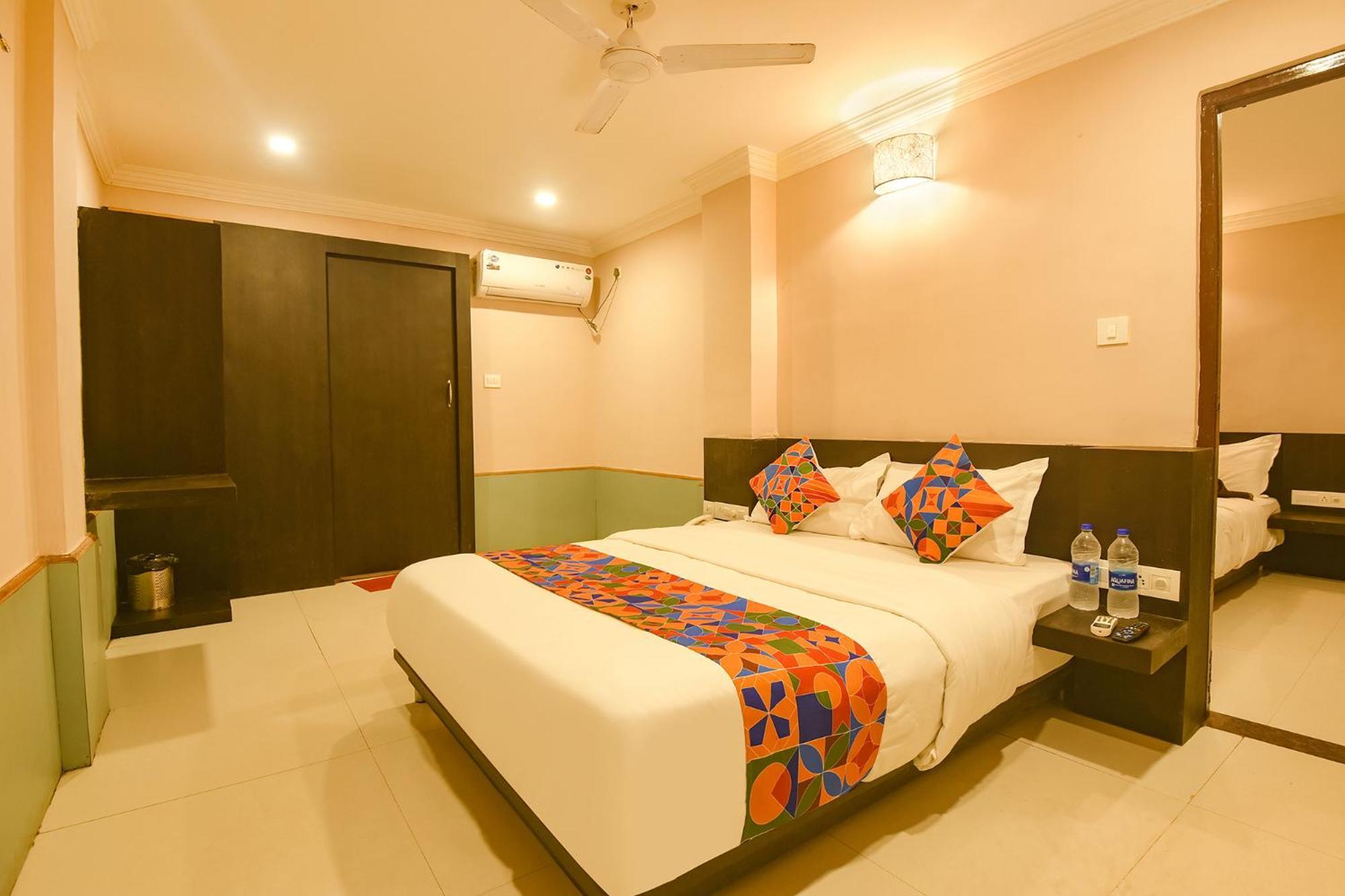 Fabexpress Raj Imperial By Rivasa Hotel Calangute Exterior photo